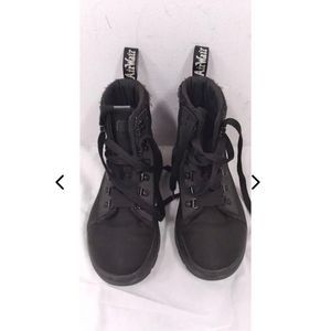 Dr. Martens Size 5 Black Chukka Style Boots